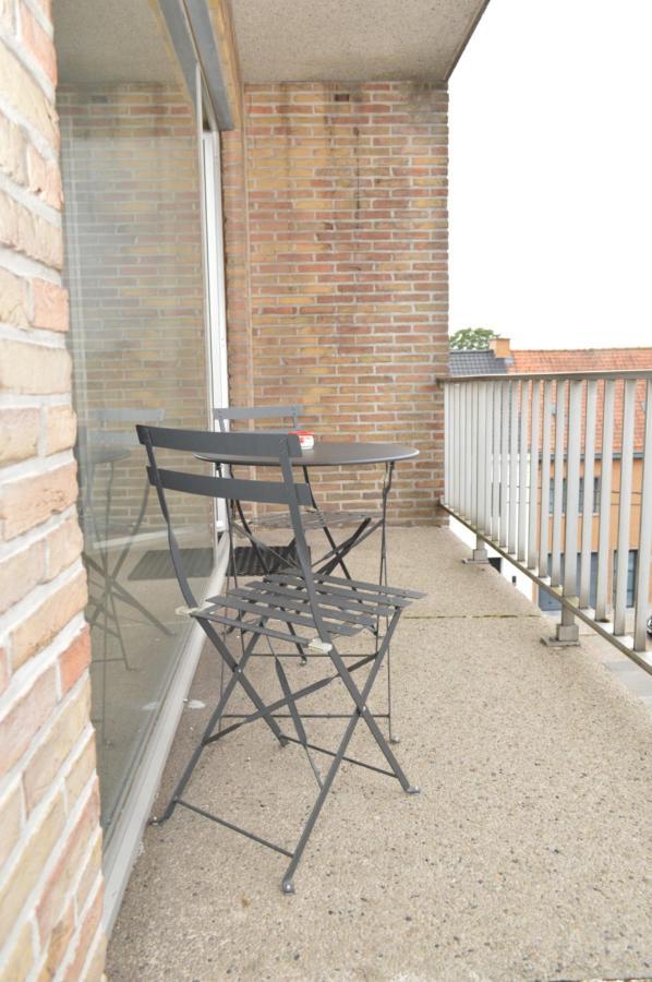 Modern And Private Studio With All Comfort! Apartment Roeselare Bagian luar foto